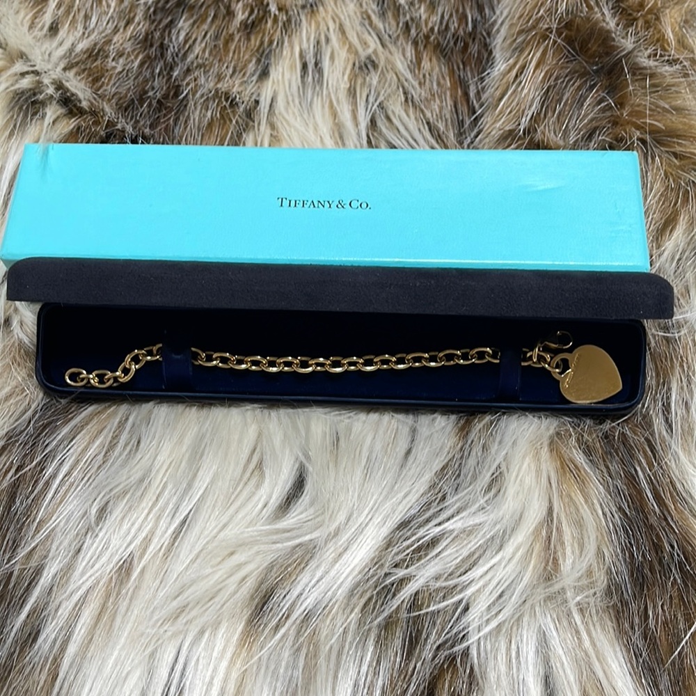 Tiffany & Co. 18k Yellow Gold Heart Tag Charm Bracelet - Picture 5 of 5